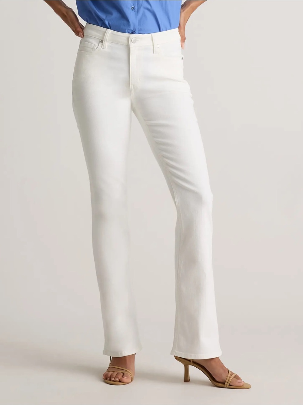 NWT QUINCE Luna Stretch Flare Jeans Cloud White Size 30 9082